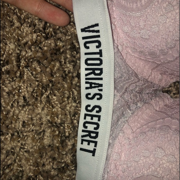 Victoria’s Secret Bra - Picture 2 of 4